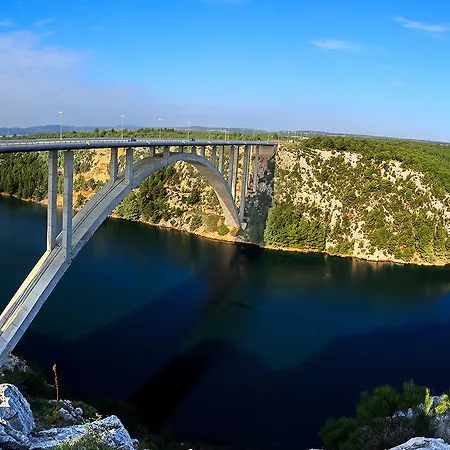 Skradinski Buk 3*
