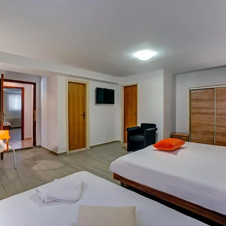 Skradinski Buk 3* Skradin