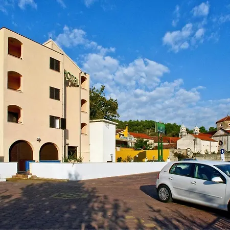 Hotel Skradinski Buk