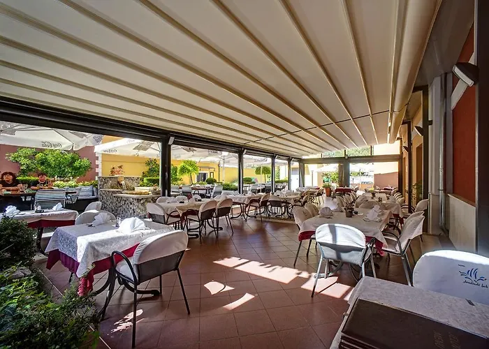 Hotel Skradinski Buk 3*