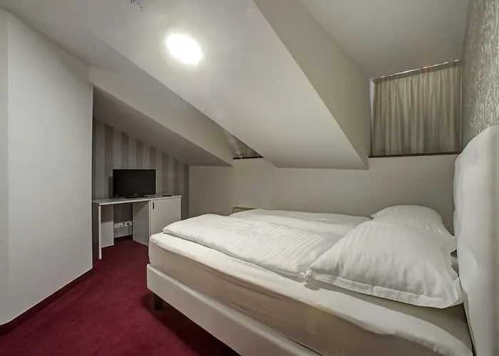 Hotel Skradinski Buk 3*