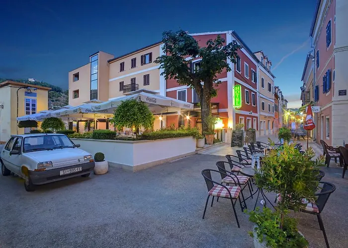 Hotel Skradinski Buk 3*