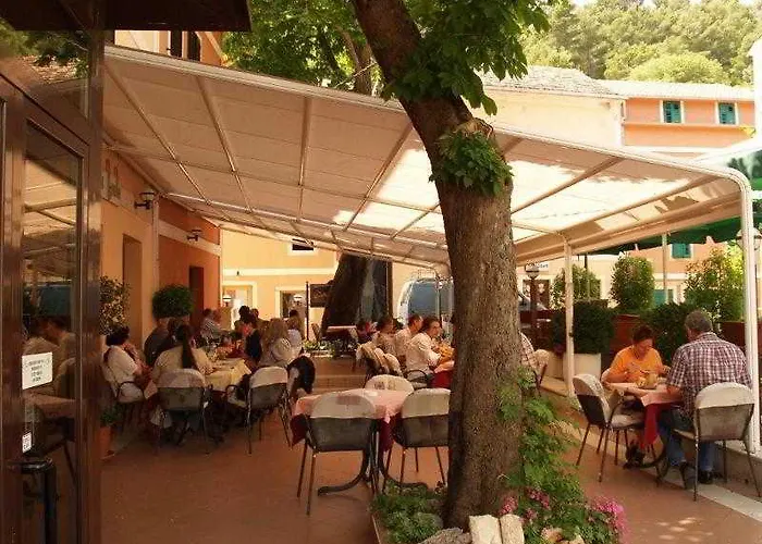 Skradinski Buk 3* Skradin